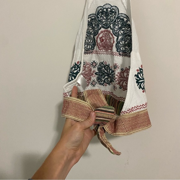 Altar’d State White Embroidered Halter Crop medium - Picture 4 of 6